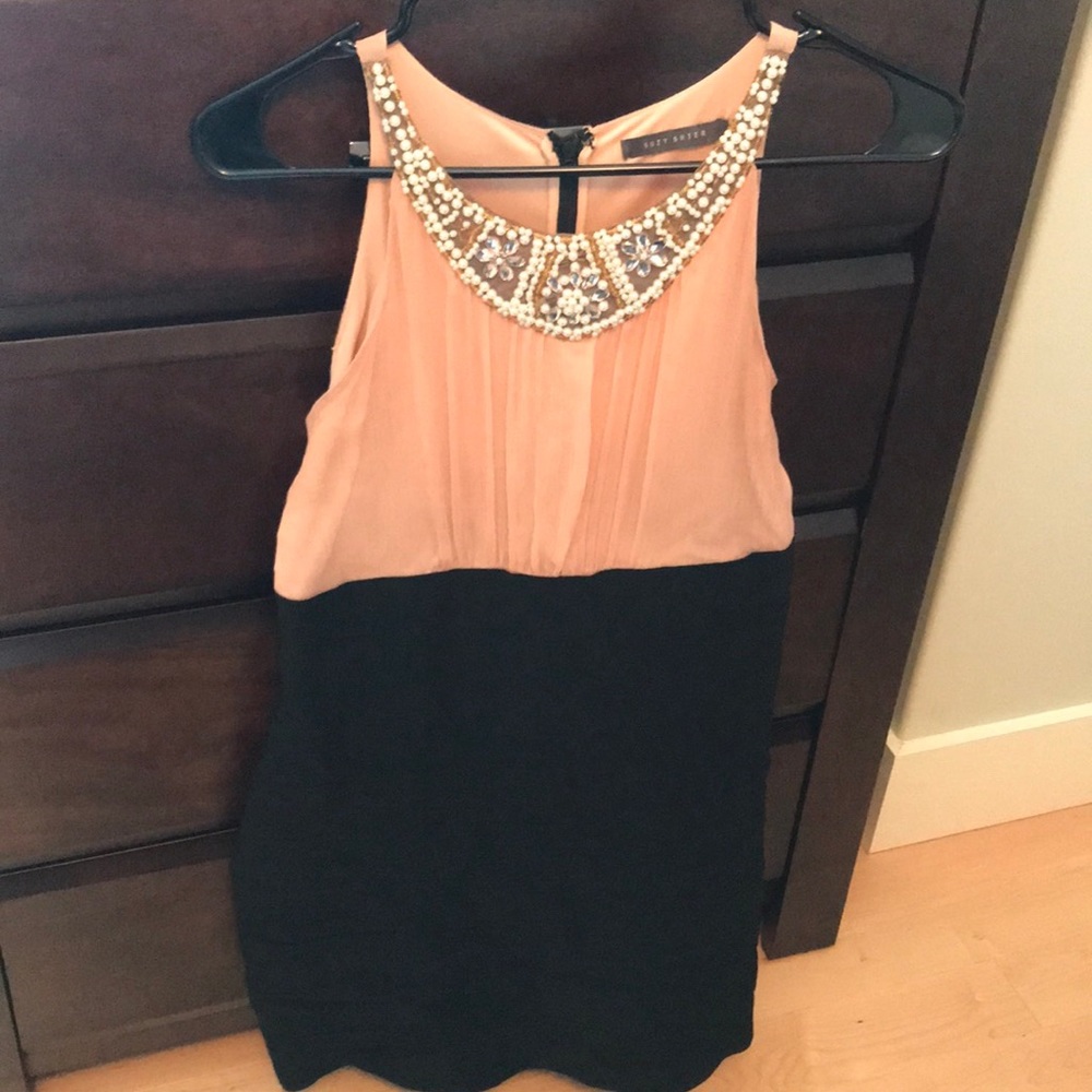 Floral Beading Sleeveless 2-Tone Dress